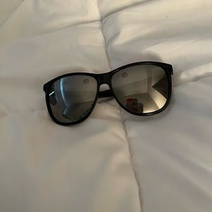 AUTHENTIC Gucci sunglasses. I do not need any longer